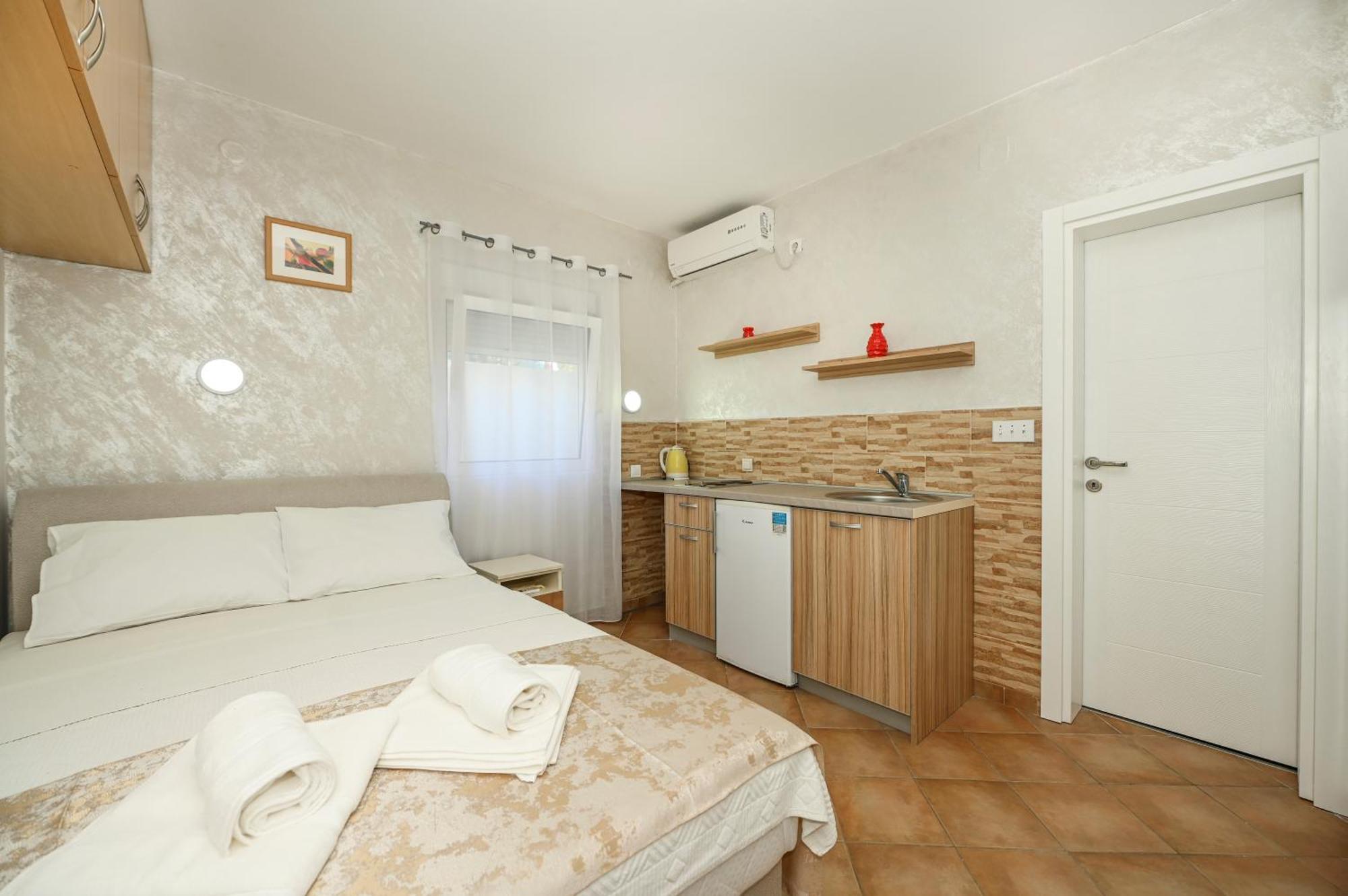 Villa Lux Rajovic 부드바 외부 사진