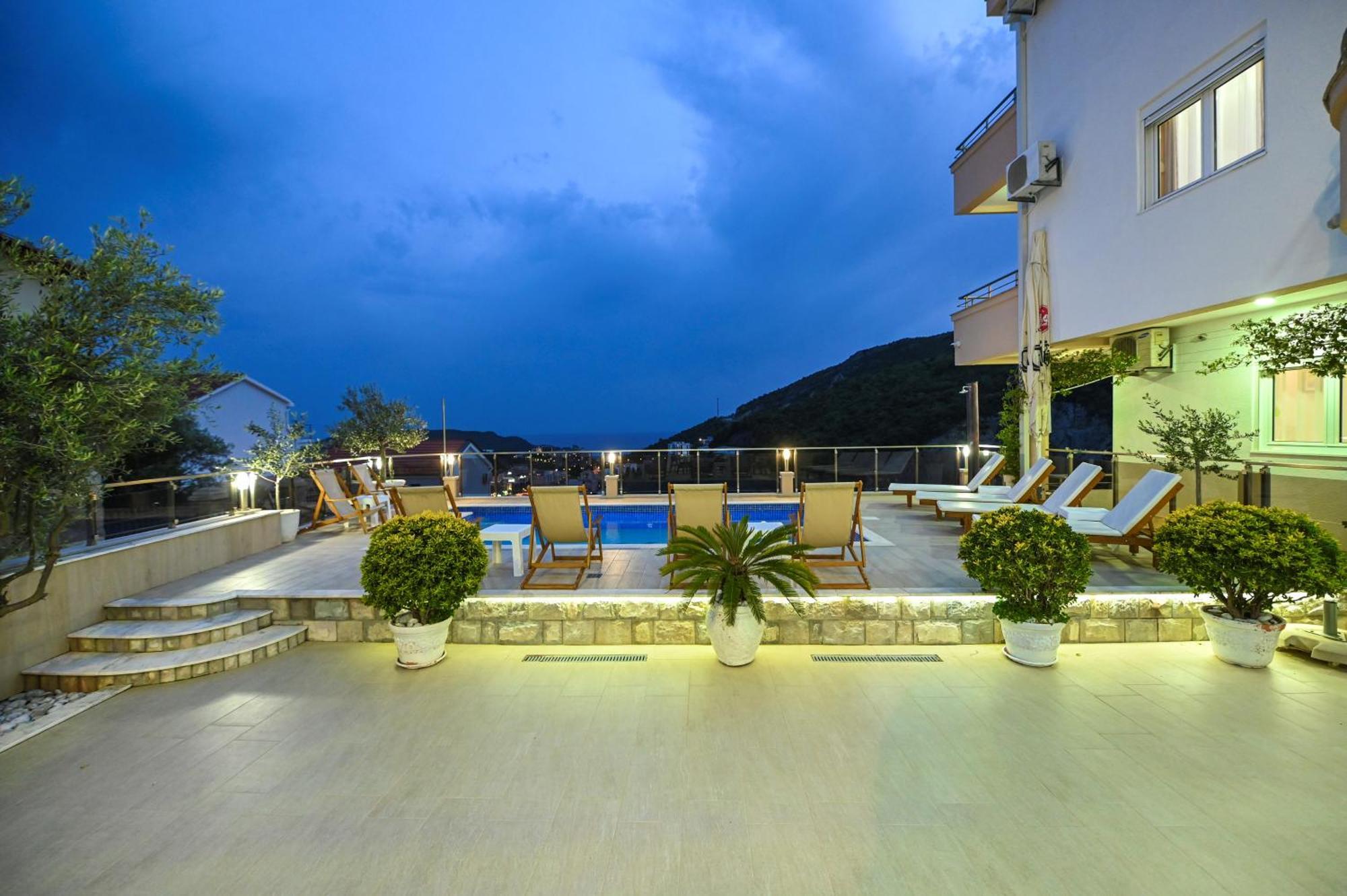 Villa Lux Rajovic 부드바 외부 사진